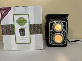 Co425 Scentsy Still Frame Camera Shaped Wax Fragrance Warmer