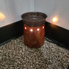 Hg42 Scentsy Warmer Inch Boho Chic Dsw-boho Retired 2015 Flower Russet Red Design