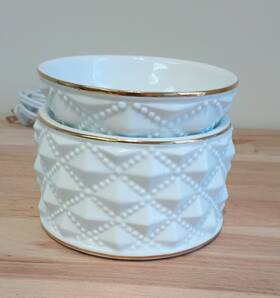 Sce-52629p0a Scentsy White Diamond Milk Glass Plug In Wax Warmer Model Euc