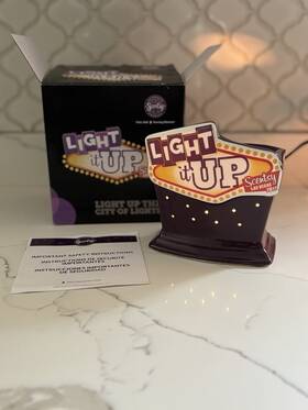 Dlw-2012 Scenty Scentsy Light It Up Las Vegas Convention Full Size Warmer With Bulb 2012 - New
