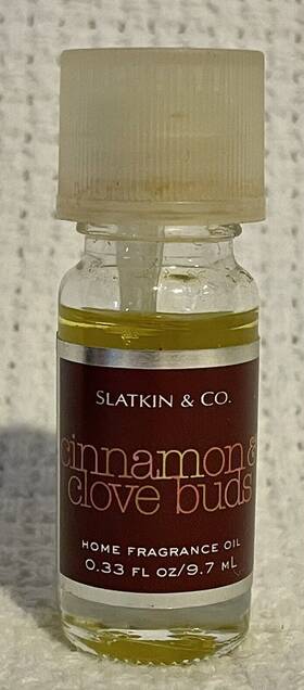 Slatkin & Co. 637293195023 And Bath Body Works Cinnamon Clove Buds Home Fragrance Oil .33 Oz