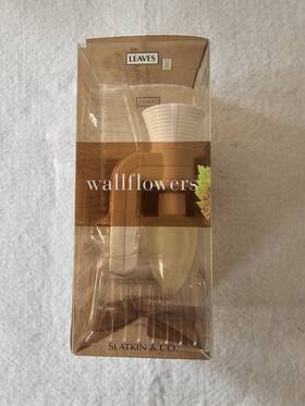 Slatkin & Co. 667523023048 Bath And Body Works Leaves Wallflowers Fragrance Diffuser