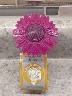 Slatkin & Co. 667525422283 And Wallflowers Diffuser Purple Sunflower Limited Edition New