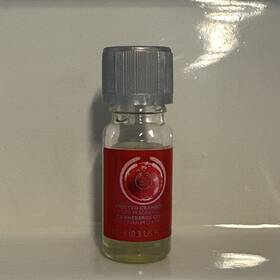 The Body Shop 028197252663 Frosted Cranberry Home Fragrance Oil 3/4 Full