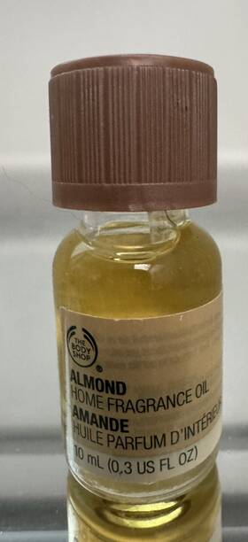 54323 The Body Shop Home Fragrance Oil 10 Ml/0.3 Fl. Oz. Almond Discontinued Rare