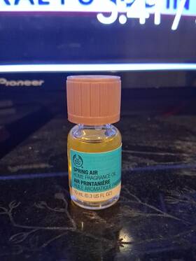 The Body Shop 54363 Spring Air Fragrance Oil 10 Ml/0.3 Fl. Oz. Rare Retired Open Box