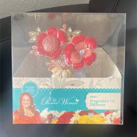 Pws228082080002 The Pioneer Woman Bouquet Oil Diffuser Soft Led Light Wall Plug-in Floral
