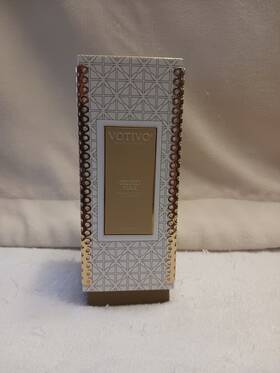 Votivo 735130910690 Gilded Pear Reed Diffuser