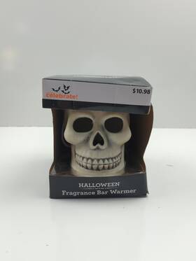 St178 Way To Celebrate Halloween Skull Wax Warmer Fragrance Bar