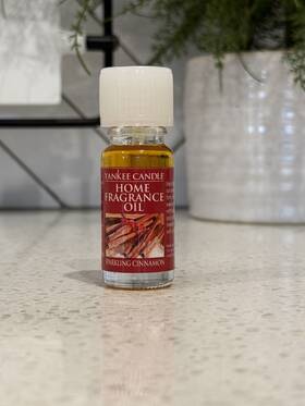 1120367 Yankee Candle Sparkling Cinnamon Home Fragrance Oil .33 Fl Oz Rare Discontinued