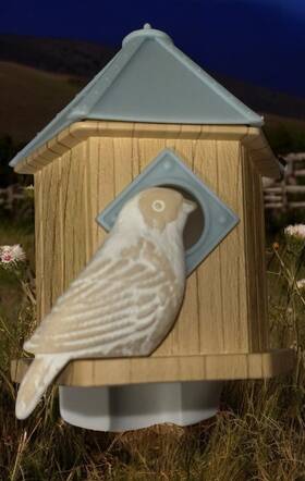 Yankee Candle 192833259325 Bird With Birdhouse Scentplug Diffuser Light Sensor Night Scent