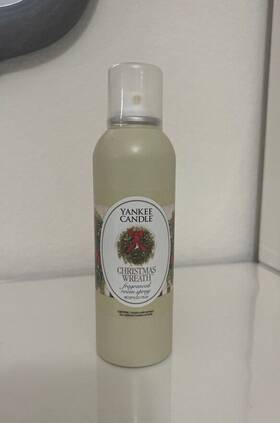 Yankee Candle 609032122263 Christmas Wreath Fragranced Room Spray Retired Holiday