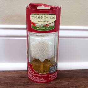 Yankee Candle 886860288716 New Scent Plug Christmas Cookie Starter Pack Snowflake