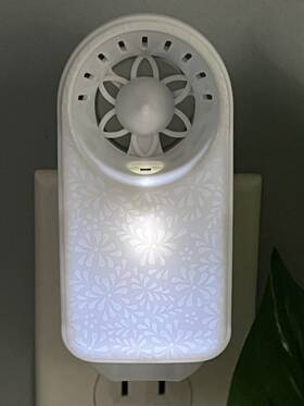 Ycc301 Yankee Candle Scentplug Diffuser Fan Nightlight Scent Plug In Base White