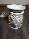 Yankee Candle Electric Gingerbread House Wax Tart Warmer Christmas Holiday Candy. Fixed Price $26.89.