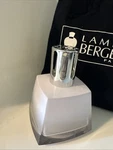 Lampe Berger Catalytic Fragrance Polygon Blanche White Original Box. Fixed Price $29.95.