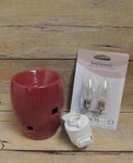 Scentsy Red Bamboo Basket Weave Plug Warmer With 2 Bulbs Working. Fixed Price $12.00.