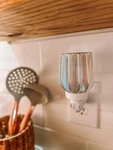 Scentsy Pearled Gatsby Mini Plug-in Wax Warmer Wall Iridescent Glass New. Fixed Price $22.49.