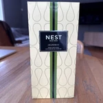 Nest New York Grapefruit Reed Diffuser 5.9 Oz Brand In Box. Fixed Price $39.75.