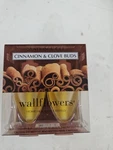 Bath & Body Works Cinnamon Clove Buds Wallflower 2 Bulbs. Fixed Price $15.00.