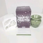 Scentsy Plug-in Warmer Holly Holiday Collection With Box & Bulb Retired Works. Fixed Price $12.99.