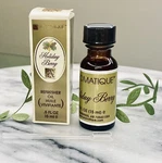 Aromatique Refresher Oil With Dropper Fragrance Scent Holiday Berry New Sealed. Fixed Price $19.99.