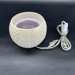 Yankee Candle Ceramic Model SPW-13 Electric Wax Warmer- Minor Stains. Fixed Price $13.59.