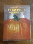 Bath & Body Works Slatkin Co The Perfect Autumn Pumpkin Wallflower Bulbs Fall. Fixed Price $16.99.