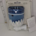 Red Shed Plug-in Ceramic Nightlight Wax Warmer, Blue/white Tree Pattern. Fixed Price $10.00.