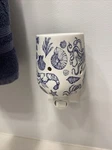 Scentsy Ocean Life Plug-in Wax Warmer Retired Beach Shell Fish Octopus Gift. Fixed Price $14.95.