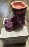 Scentsy Wellies - Rain Boots Spring Full Size Wax Warmer Box.. Fixed Price $35.00.