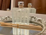 Nest New York Japanese Black Currant Room Diffuser W/ Reed Sticks Discontinued. Fixed Price $49.99.