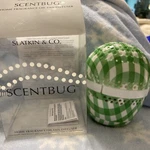 Bath And Body Works Scentbug Green White Home Fragrance Oil Diffuser New. Fixed Price $29.99.