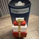 Yankee Candle Scentplug Diffuser Christmas Presents Plug-in Oil Warmer. Fixed Price $12.99.
