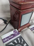 Scentsy Gallery Collection Classic Brick Warmer New In Box W/ Bulb & Rays Frame. Fixed Price $34.95.