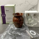 Nib Authentic Scentsy Roma Plug In Warmer Wall Outlet Wax Retired. Fixed Price $10.95.