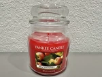 Yankee Candle Macintosh Scented, Classic 14.5 Oz Jar Single Wick. Fixed Price $26.99.
