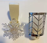 2 Nightlight Diffuser: Bath & Body Works Snowflake Wallflower Yankee Candle. Fixed Price $19.99.