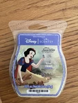 Scentsy Disney Kind Heart Snow White Wax Bar 3.2 Oz #79271. Fixed Price $7.00.