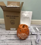 Scentsationals Wax Melt Warmer Autumn Collection Welcome Fall Pumpkin. Fixed Price $16.41.