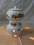 Robeson Vintage Potpourri Warmer Ceramic Wax Melter Works Floral. Fixed Price $20.00.