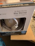 18 Watt Electric Wax Warmer White Round 4X4X4. Fixed Price $10.00.