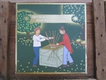 L'occitane Home Perfume Diffuser Glass Jar 15 Bambo Sticks & Refill. Fixed Price $49.99.