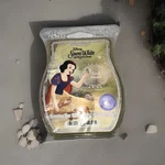 Scentsy Disney Snow White Kind Heart Wax Bar 3.2 Oz #79271. Fixed Price $10.00.