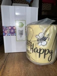 Scentsy Bee Happy Ceramic Mini Plug Wax Warmer Nightlight. Fixed Price $17.99.