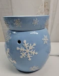 Scentsy Retired Snowflake Blue P014 Full Size Wax Warmer Holiday Collection. Fixed Price $32.99.