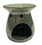 Elegant Expressions By Hosley's Green Ceramic Oil Warmer Diffuser. Fixed Price $13.65.