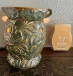 Scentsy Cyprus Full-size Wax Warmer/night Light, Beautiful Scroll Detail, Green. Fixed Price $12.99.