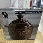 Elegant Expressions Electric Simmering Pot Ceramic Brown Aromatherapy Plug-in. Fixed Price $22.49.