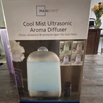 Mainstays Cool Mist Ultrasonic Aroma Diffuser MS17-059-010-03 White Electric. Fixed Price $10.00.